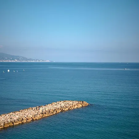 Rives D'or, Superbe 2p Traversant, Vue Imprenable Sur La