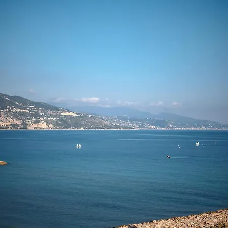 Rives D'or, Superbe 2p Traversant, Vue Imprenable Sur La * Roccabruna